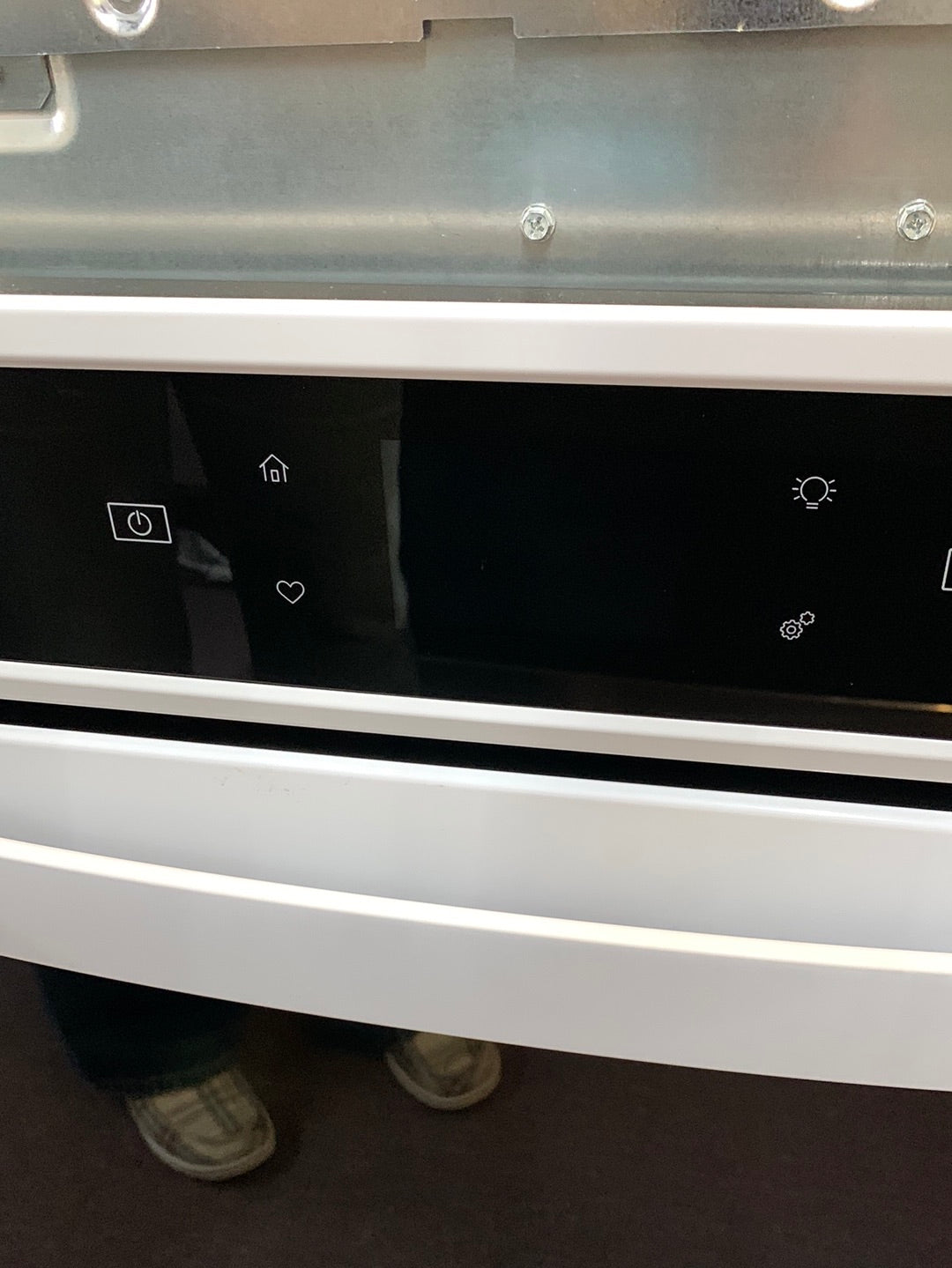 WHIRLPOOL WOS51EC0HW 30 in. Single Electric Wall Oven with Touchscreen  in White NEW DISPLAY