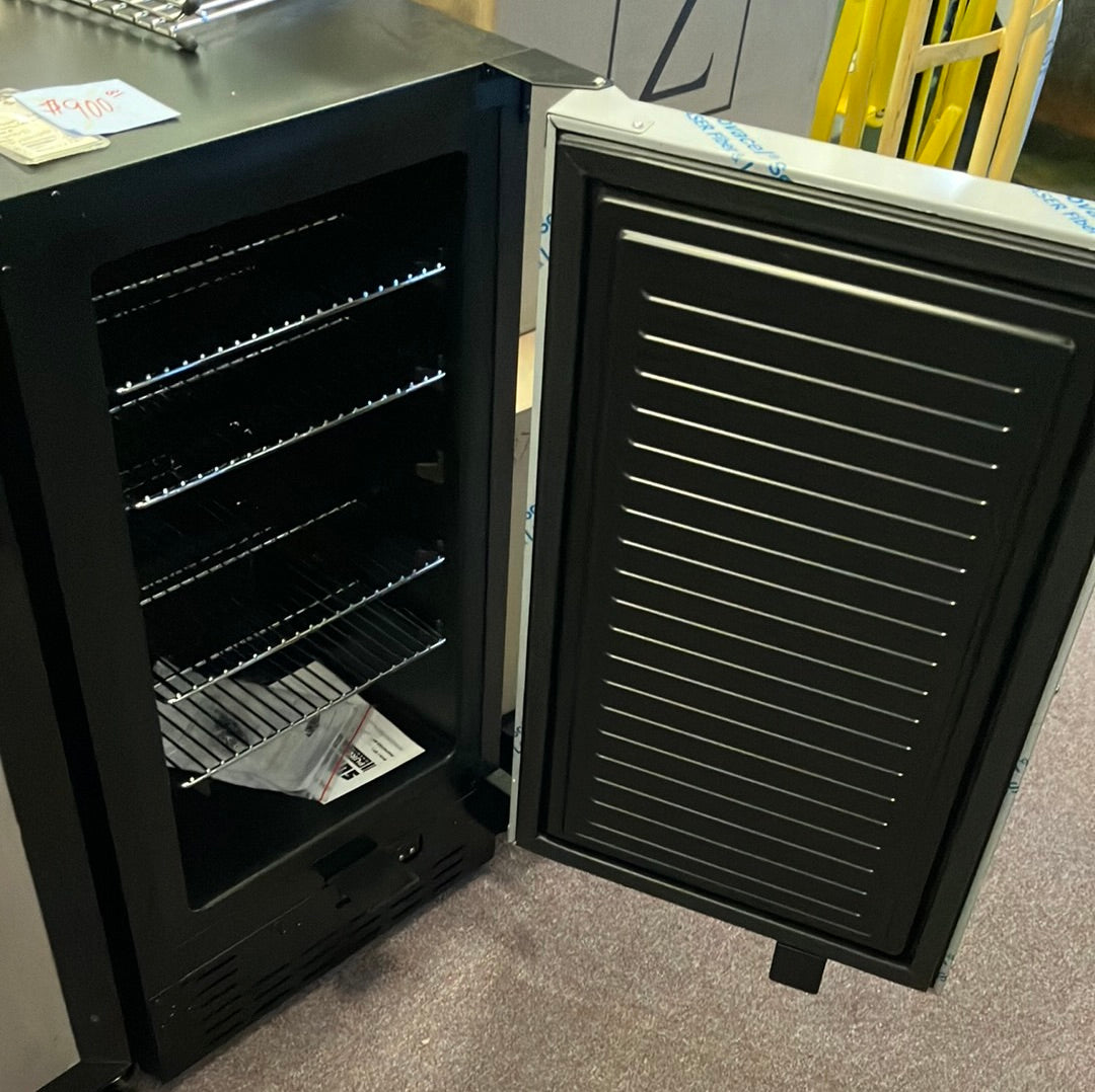 Summit 18" Wide Built-In All-Refrigerator (Panel Not Included) FB1843BIF DISPLAY MODEL