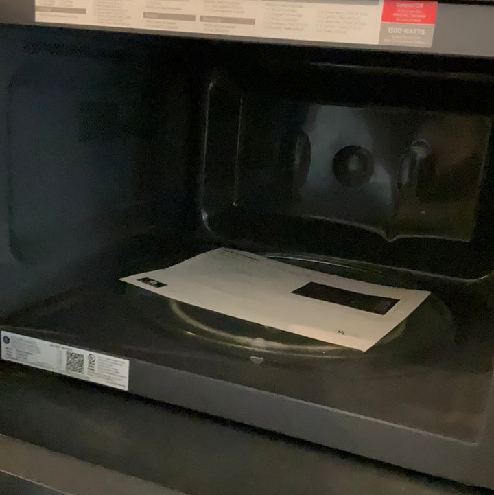 GE Profile Microwave PEB7227AN4DD DISPLAY MODEL