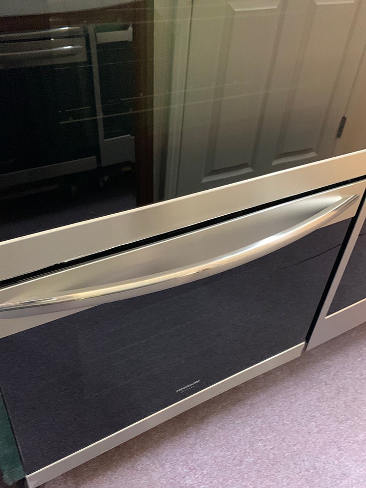 Frigidaire Gallery Series FGET3066UF 30 Inch Electric Double Wall Oven with True Convection LOANER DISPLAY MODEL