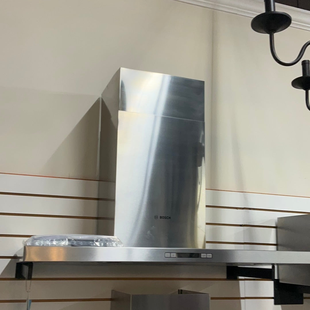 Bosch 500 Series 36 Inch Box Canopy Chimney hood HCB56651UC Stainless Steel (Blemish) DISPLAY MODEL