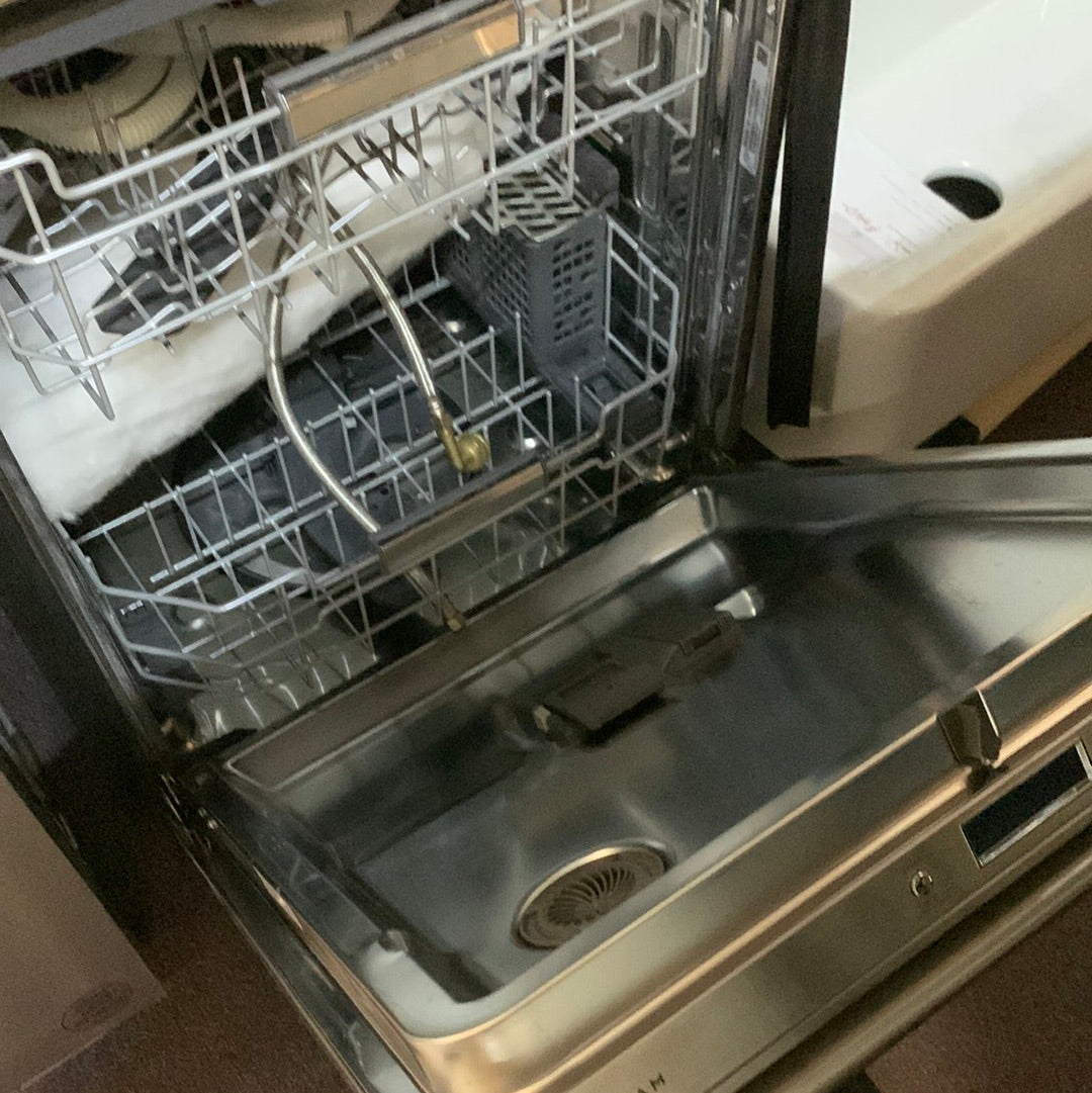 Monogram Statement Series ZDT925SPNSS 24 Inch Smart Fully Integrated Dishwasher Loaner and other blemish DISPLAY MODEL