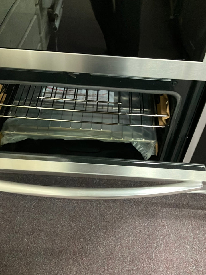 Frigidaire GCWS3067AF 30 in. Single Electric Built-In Wall Oven with Total Convection in Smudge-Proof Stainless Steel blemished DISPLAY MODEL