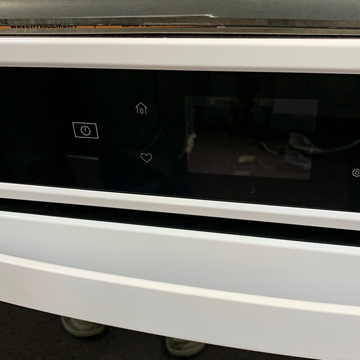 Whirlpool 30" Electric Single Wall Oven - White WOS51EC0HW NEW DISPLAY MISSING EMBLEM DISPLAY MODEL
