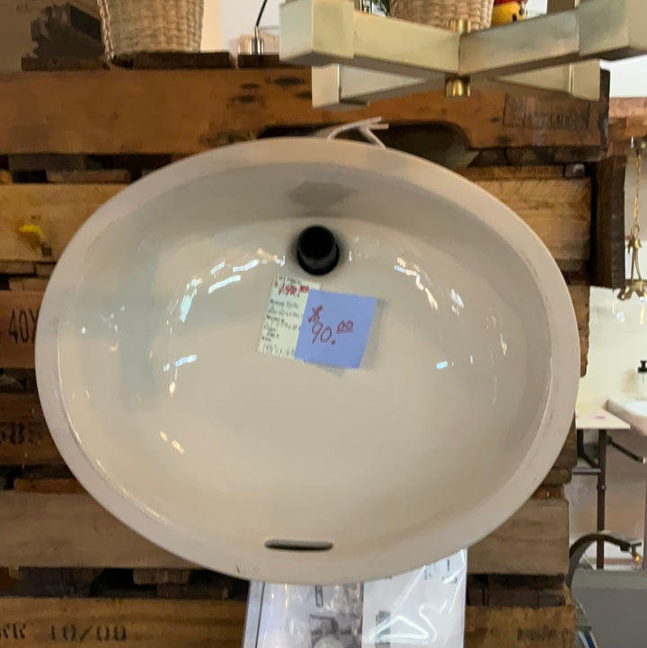Toto LT579G#03 Rendezvous 17-In Undermount Bathroom Sink BONE DISPLAY MODEL
