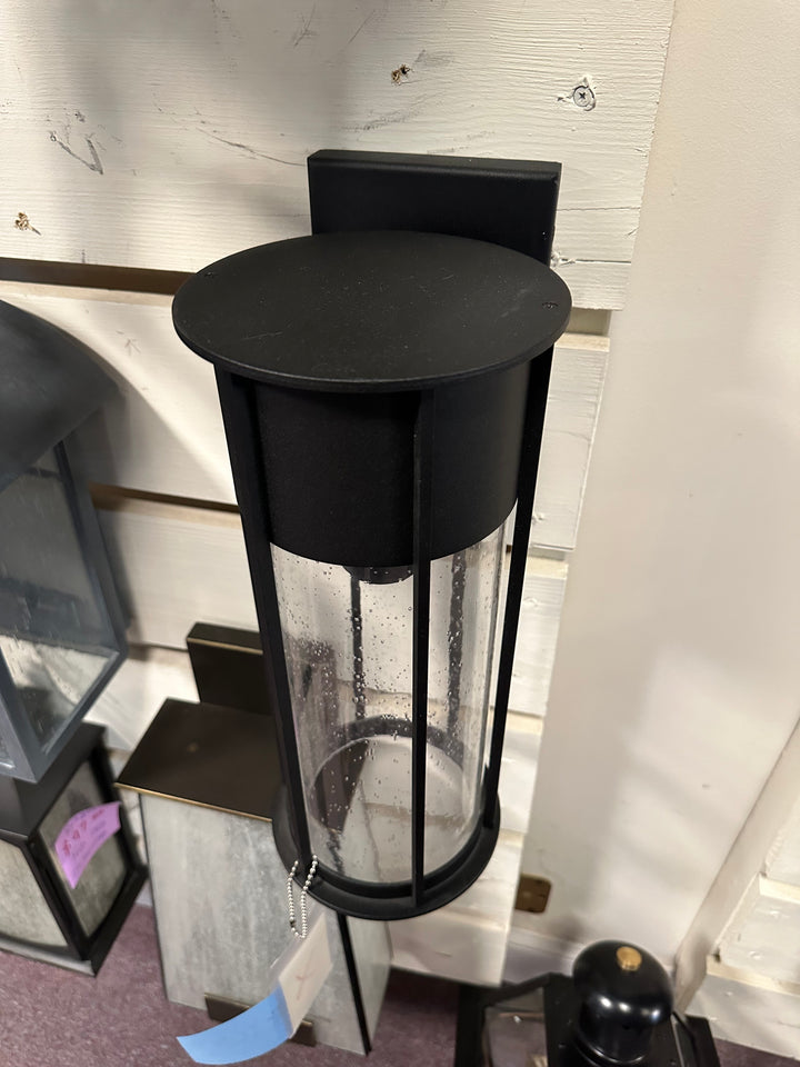 Kichler Camillo Outdoor Wall Light  59080BKT 1-Light   Clear Seeded Glass   Size:6" W x 14.75" H TEXTURED BLACK DISPLAY MODEL