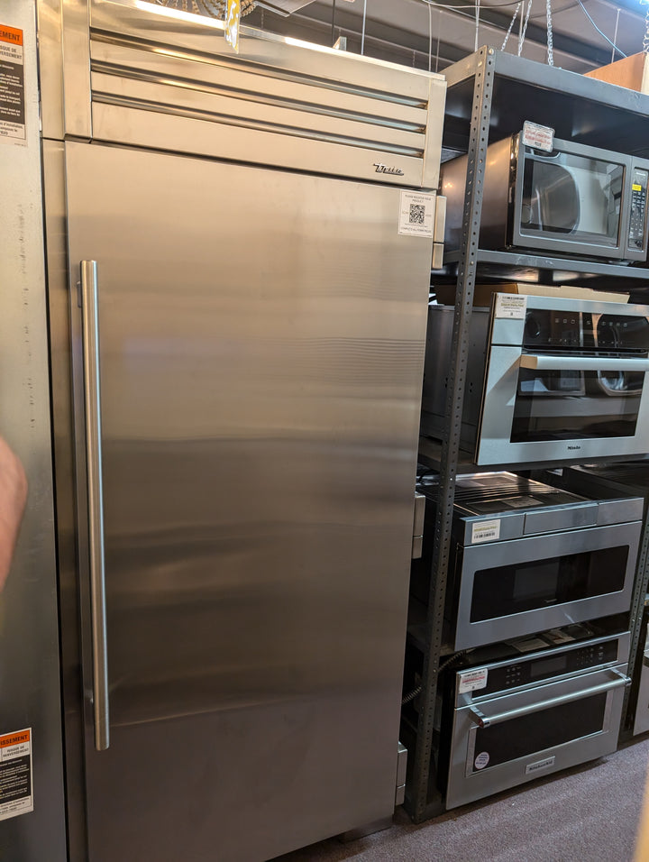 True Residential TR36FRZRSSA 36 Inch Built-In Freezer Column *NEW DISPLAY