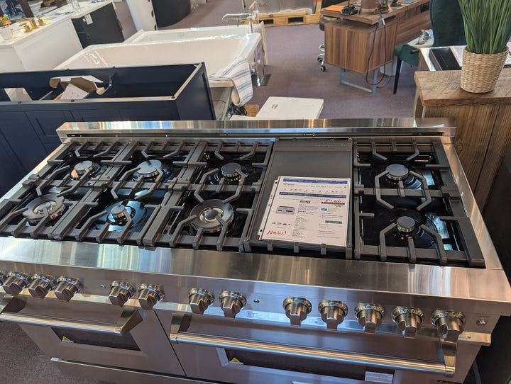 ZLINE RA60
60 Inch Pro-Style Double Oven Dual Fuel Range with 9 Sealed Burners *NEW DISPLAY