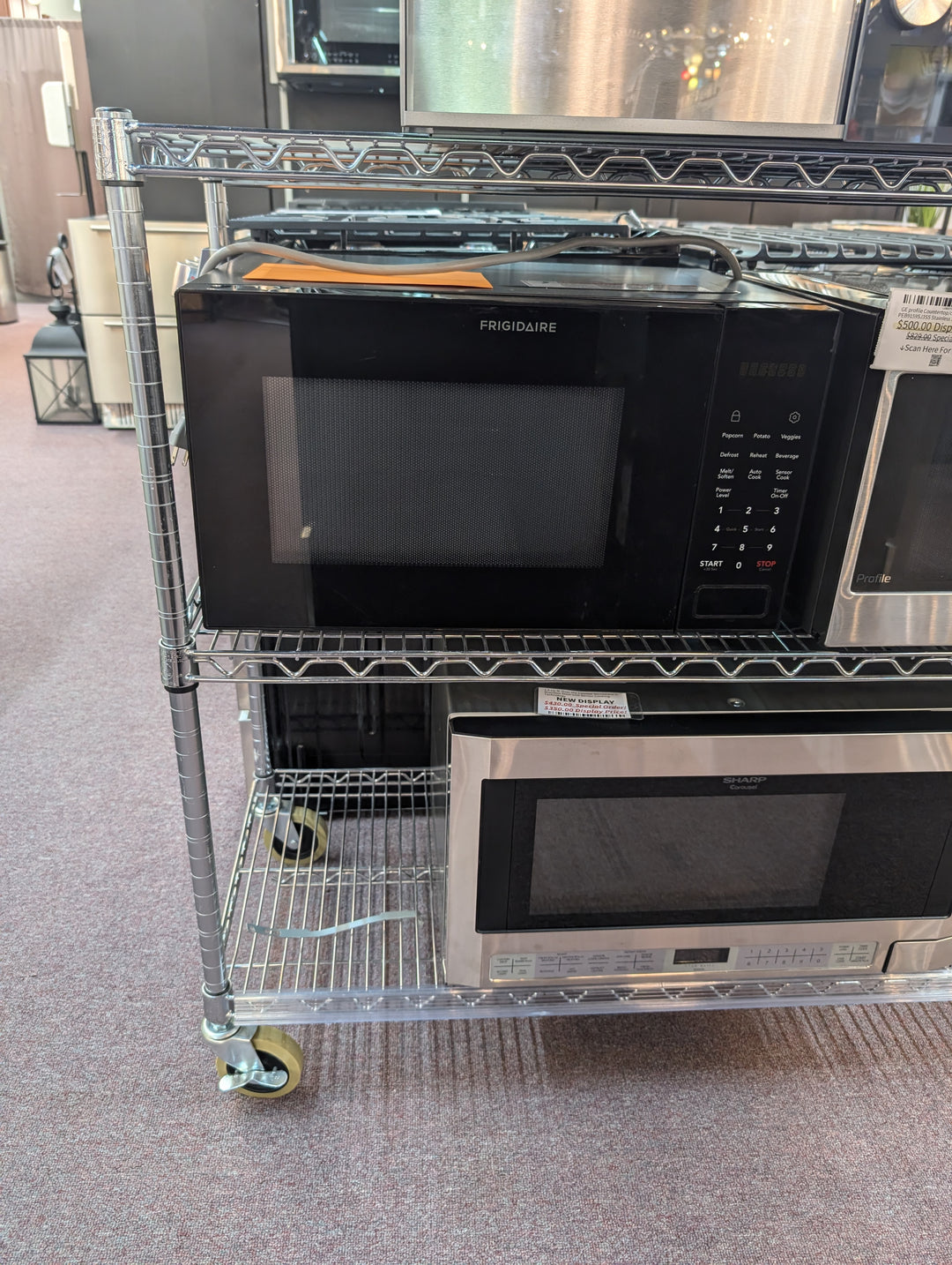 Frigidaire FMBS2227ABA 22 Inch Built-In Microwave with 1.6 Cu. Ft. Capacity *Loaner
