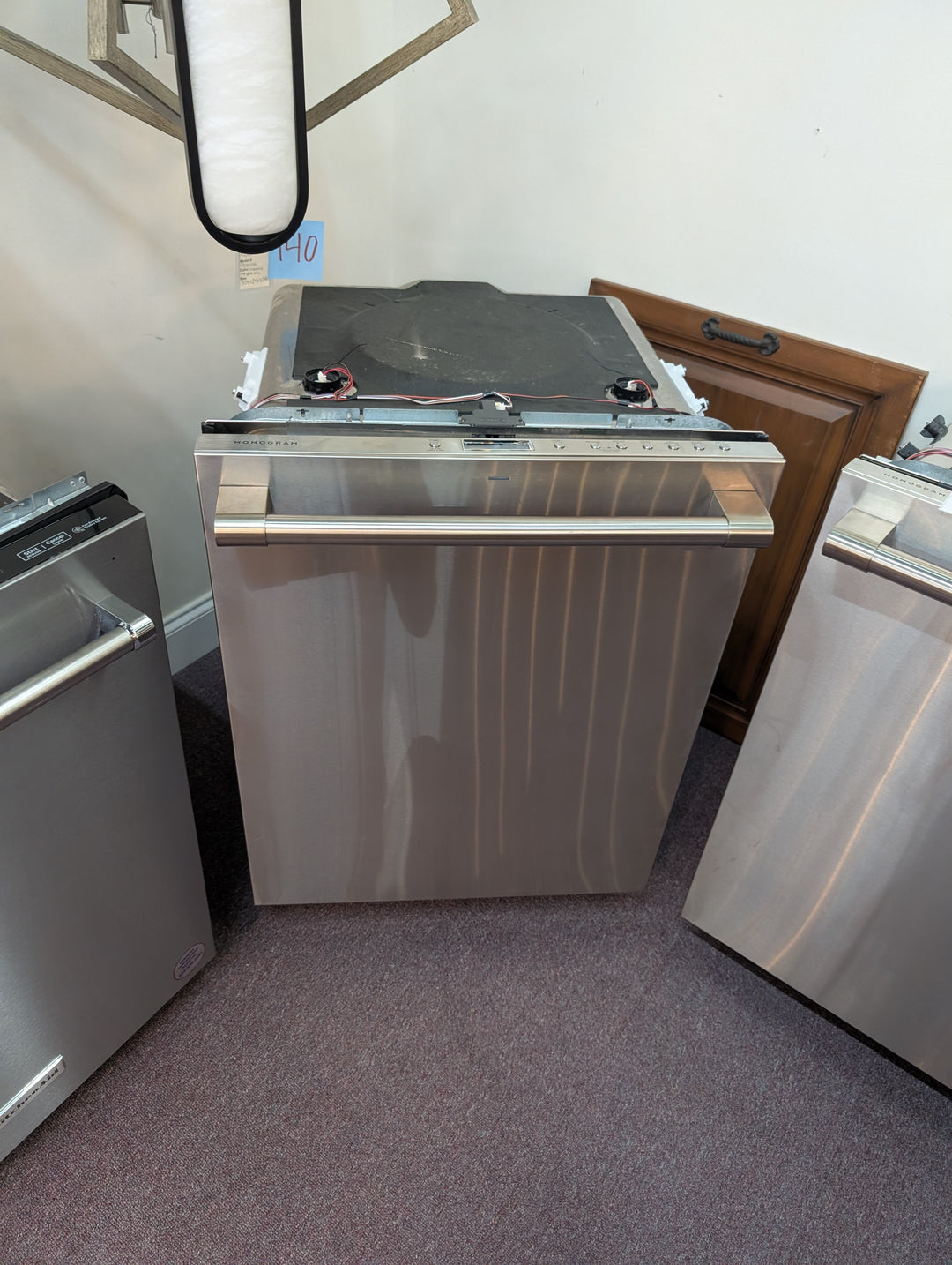 Monogram Statement Series ZDT985SPNSS
24 Inch Fully Integrated Smart Dishwasher *DISPLAY *BLEMISHED