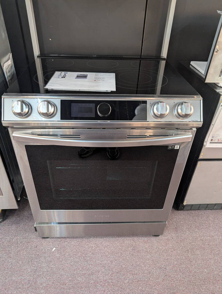 Samsung NE63T8711SS
30 Inch Slide-In Electric Smart Range *NEW DISPLAY