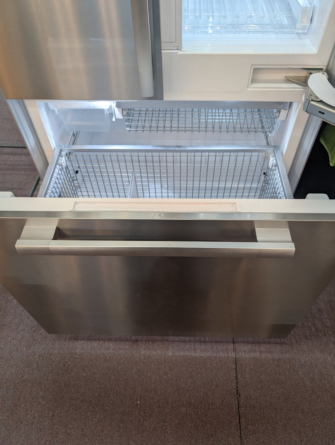 Miele MasterCool Series KF2982SF
36 Inch Built-In French Door Smart Refrigerator *NEW DISPLAY