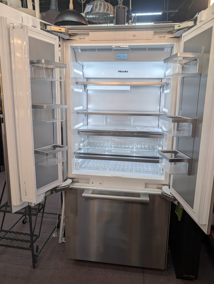 Miele MasterCool Series KF2982SF
36 Inch Built-In French Door Smart Refrigerator *NEW DISPLAY