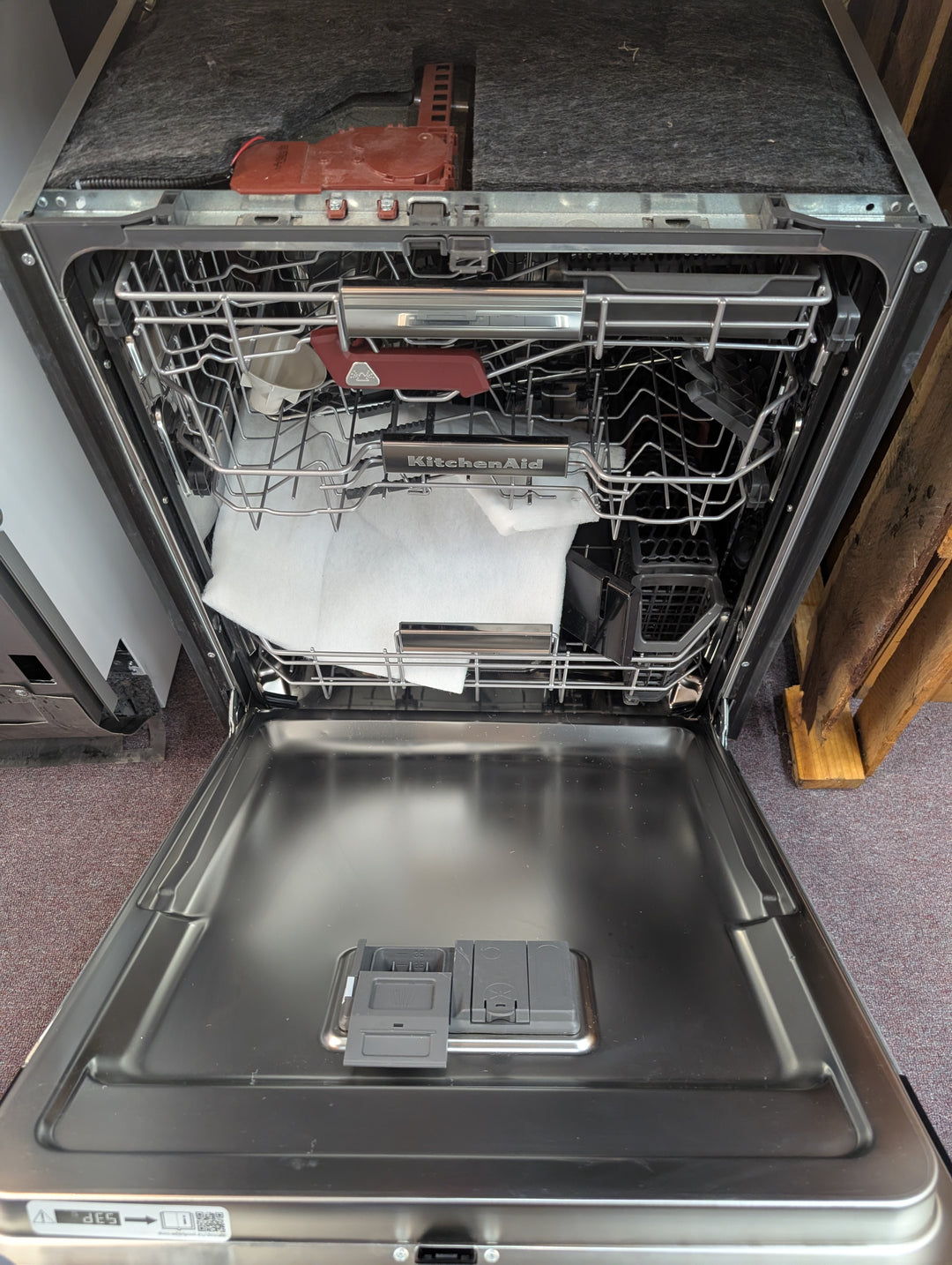 KitchenAid KDTF924PPA
24 Inch Fully Integrated Dishwasher with 14 Place Settings, 39 dBA, 5 Wash Cycles, FreeFlex™ 3rd Rack, ProWash™, Door-Open Dry, Triple Filtration * Display