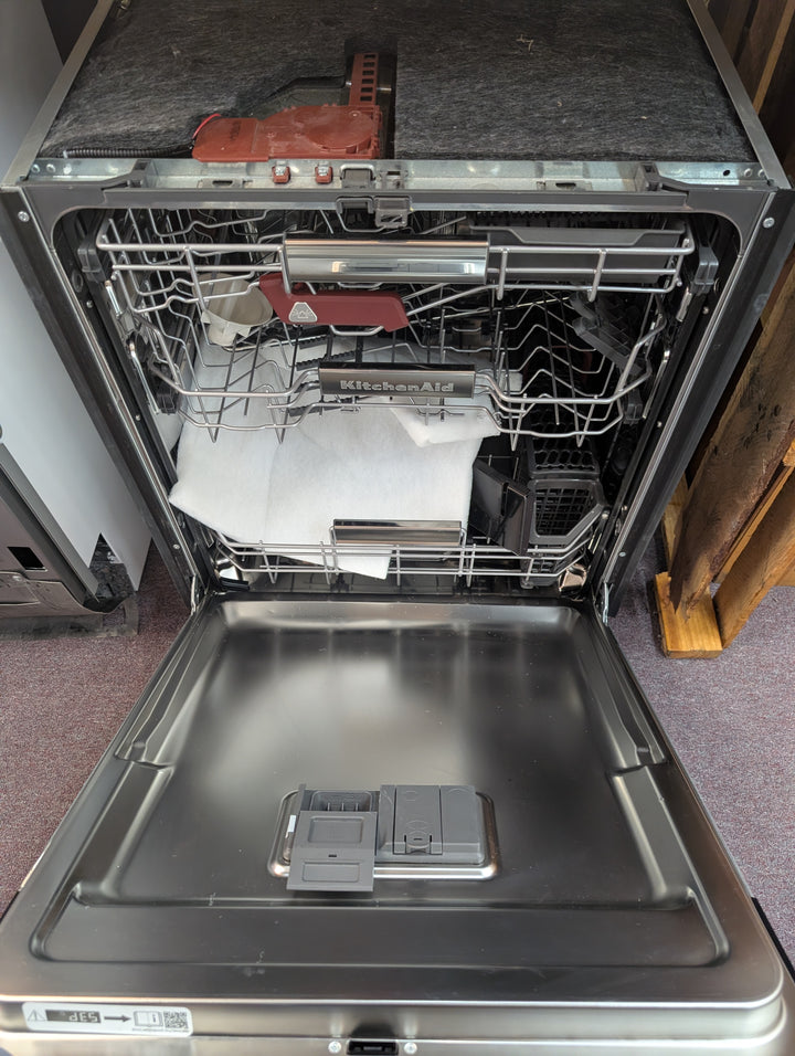 KitchenAid KDTF924PPA
24 Inch Fully Integrated Dishwasher with 14 Place Settings, 39 dBA, 5 Wash Cycles, FreeFlex™ 3rd Rack, ProWash™, Door-Open Dry, Triple Filtration * Display