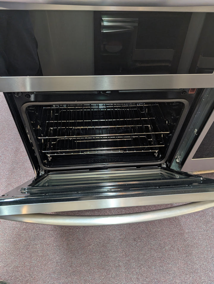 Frigidaire Gallery Series GCWM3067AF
30 Inch Combination Electric Wall Oven with Air Fry *NEW DIAPLAY