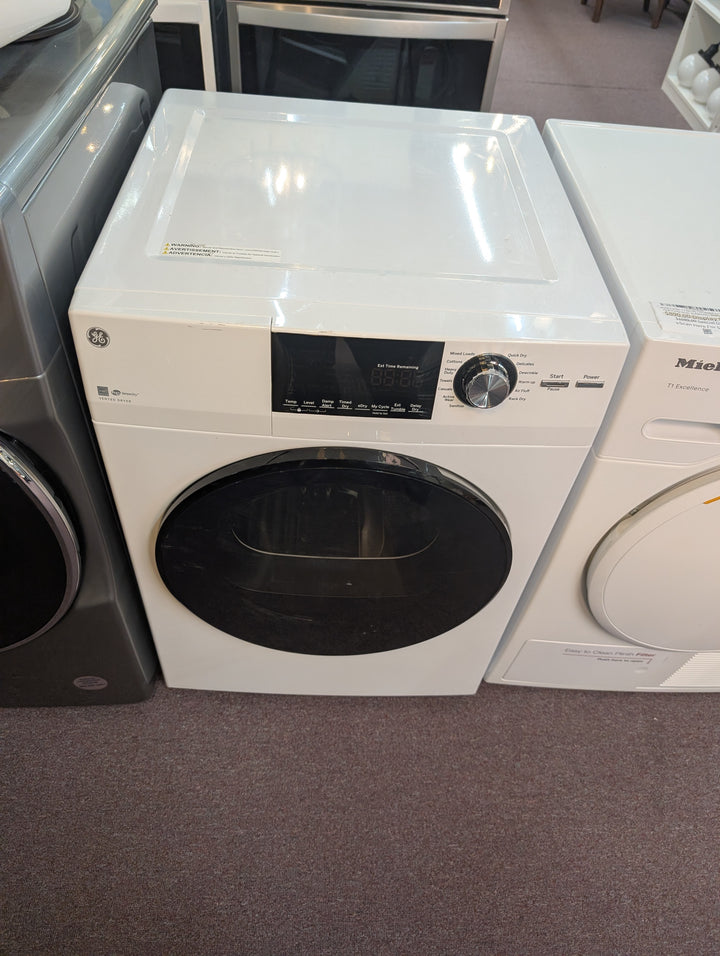 GE GFD14ESSNWW
24 Inch Electric Dryer with 4.3 Cu. Ft. Capacity, 13 Dryer Programs, Sensor Dry, Sanitize, Delay Start, Quick Dry, and Energy Star® *NEW DISPLAY