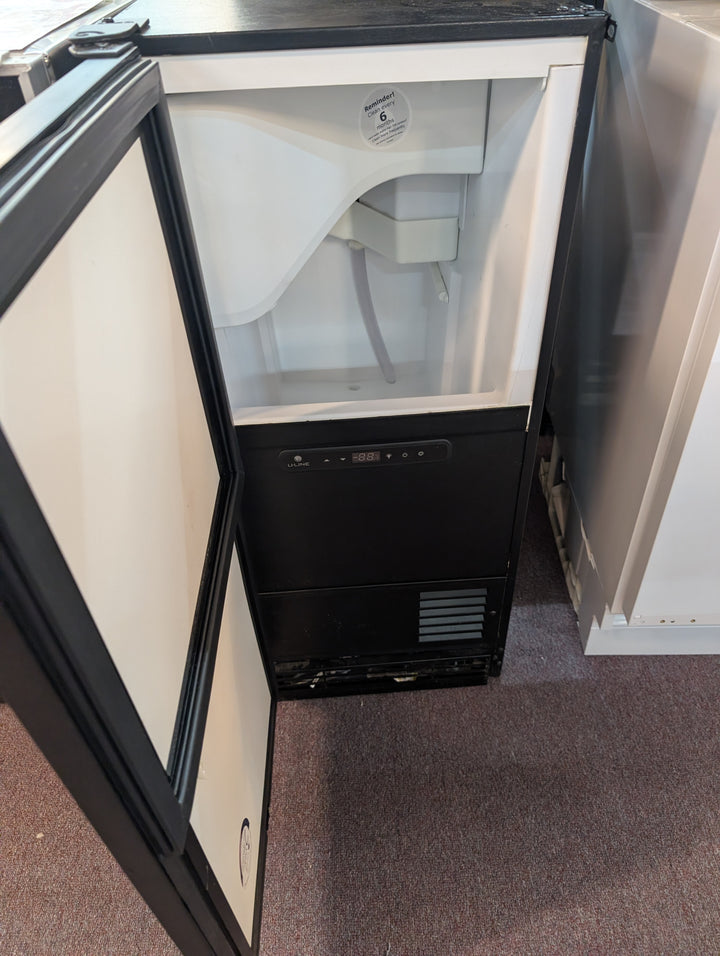 U-Line UHCP115IS01A
15 Inch Clear Cube Ice Maker with 55 lbs Daily Production, 25lbs Storage Capacity, Digital Touchpad Control, Cleaning Indicator *NEW DISPLAY