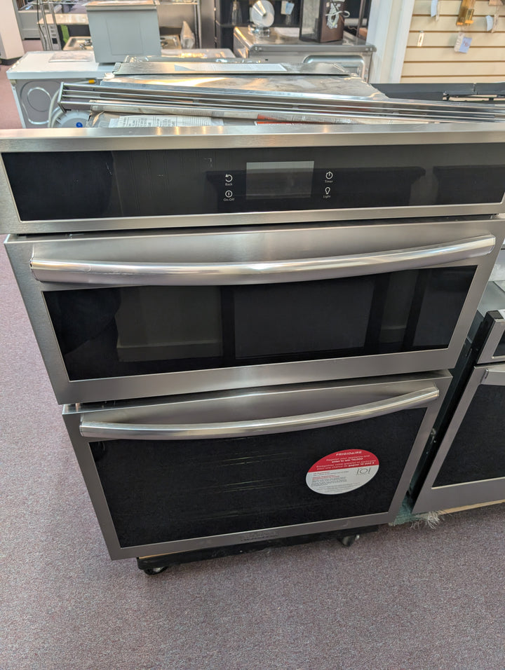 Frigidaire Gallery Series GCWM3067AF
30 Inch Combination Electric Wall Oven with Air Fry *NEW DIAPLAY