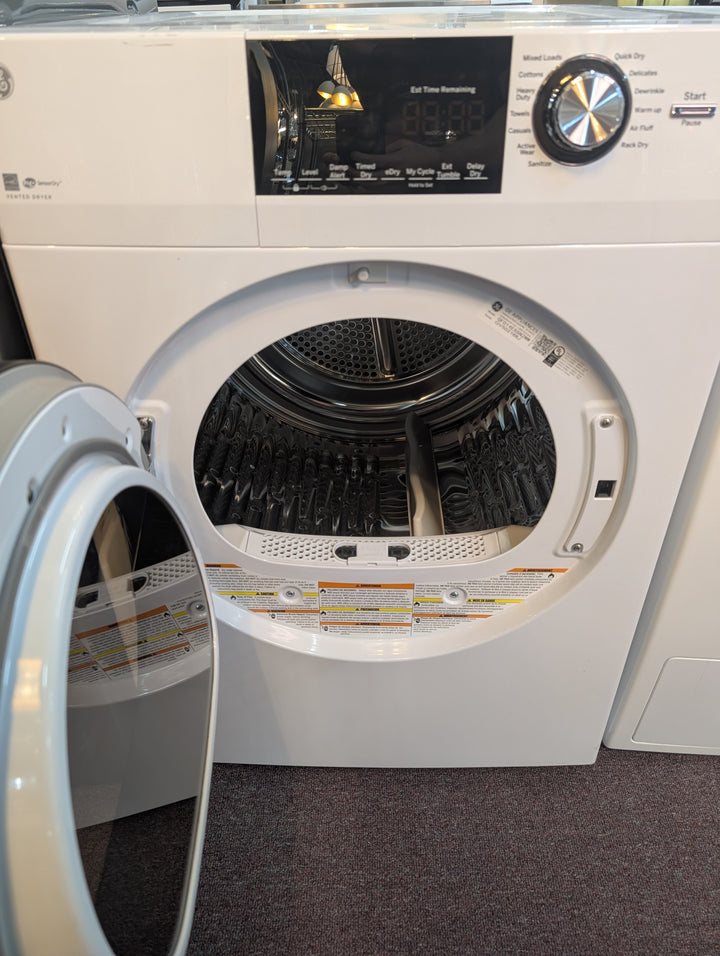 GE GFD14ESSNWW
24 Inch Electric Dryer with 4.3 Cu. Ft. Capacity, 13 Dryer Programs, Sensor Dry, Sanitize, Delay Start, Quick Dry, and Energy Star® *NEW DISPLAY