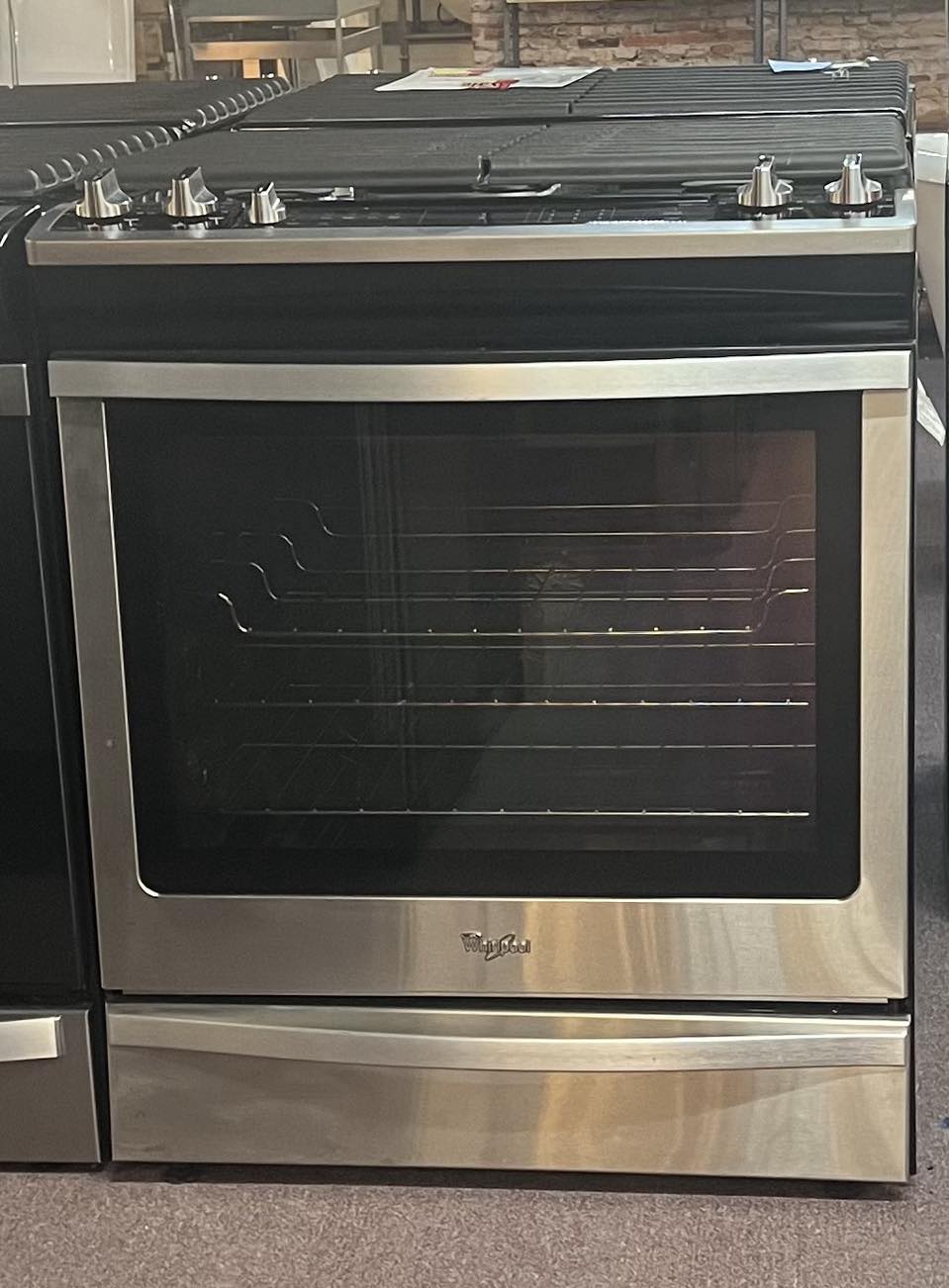 Whirlpool 30" Gas Range  Slide-In Gas Range with 5 Sealed Burners WEG745H0FS DISPLAY MODEL