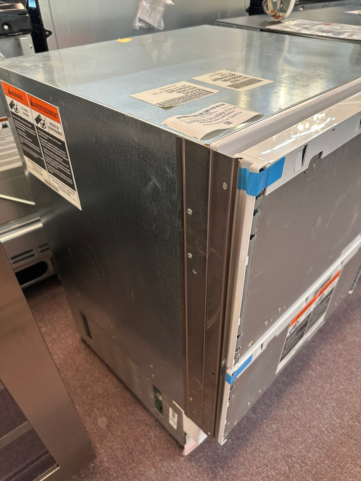 Sub-Zero ID24R
24 Inch Integrated Double Drawer Smart Refrigerator *Display Model