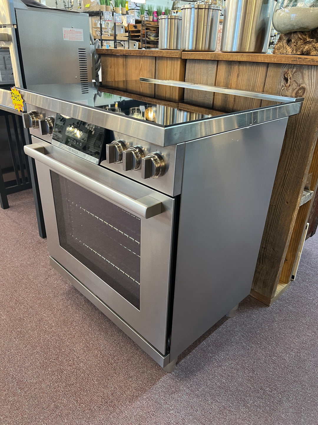 Bosch 800 Series Induction Range HIS8055U *BLEMISHED *NEW DISPLAY