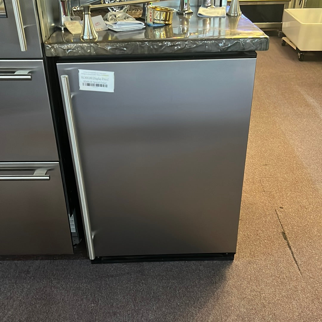 U-Line UCO1224FS00A 24" Undercounter Refrigerator Freezer Combo - Stainless Steel (Loaner) DISPLAY MODEL