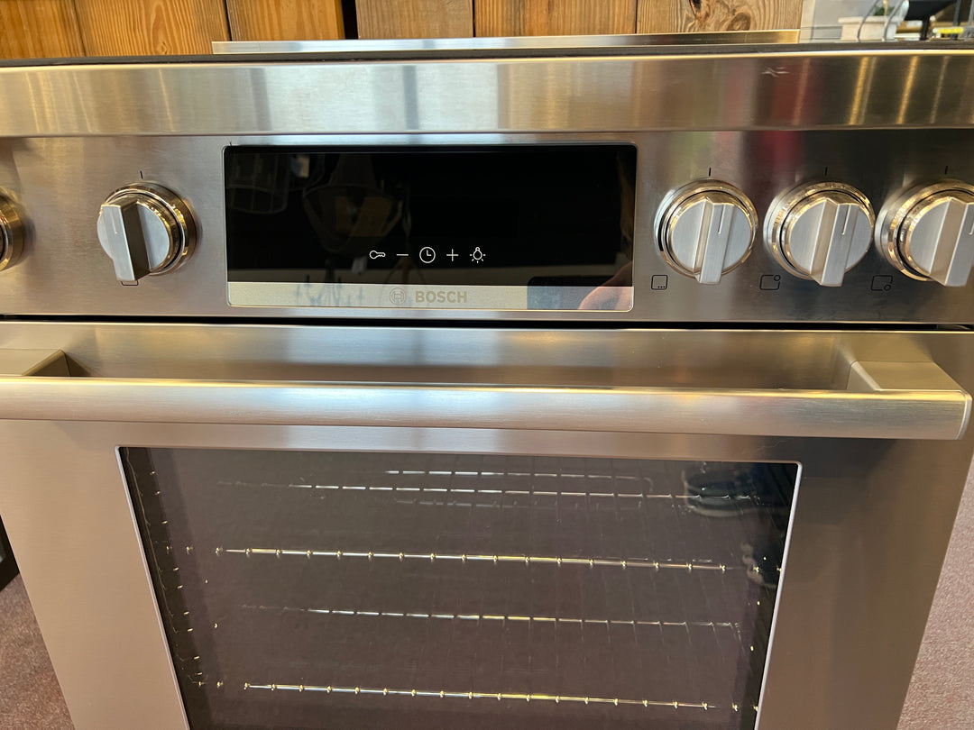 Bosch 800 Series Induction Range HIS8055U *BLEMISHED *NEW DISPLAY