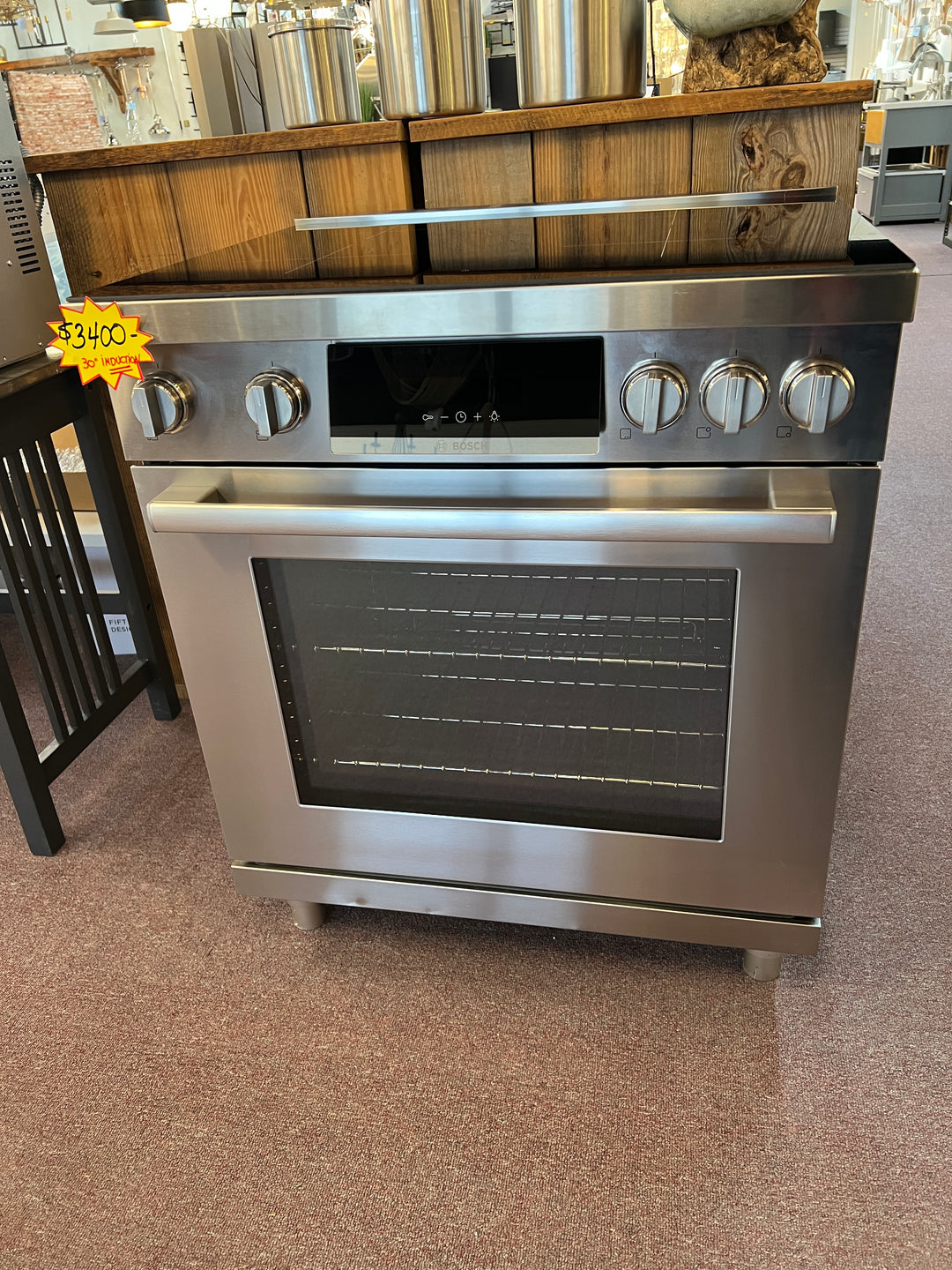 Bosch 800 Series Induction Range HIS8055U *BLEMISHED *NEW DISPLAY