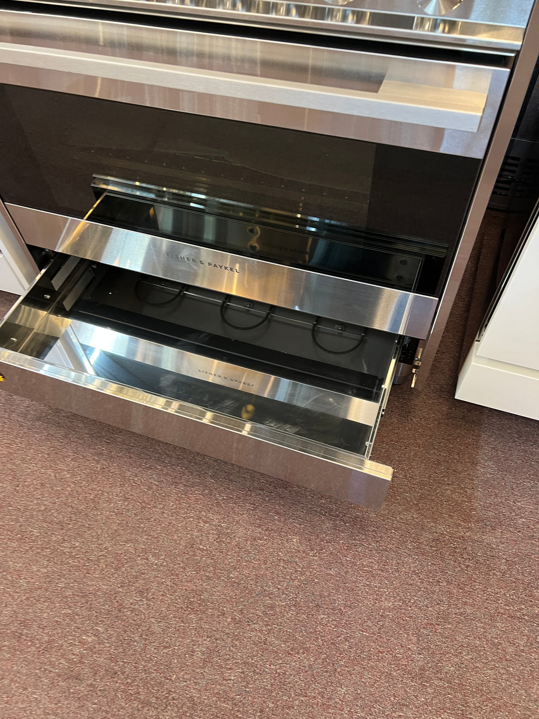 Fisher & Paykel Series 9  OR36SDI6X136 Inch Induction Range Display Model Blemished
