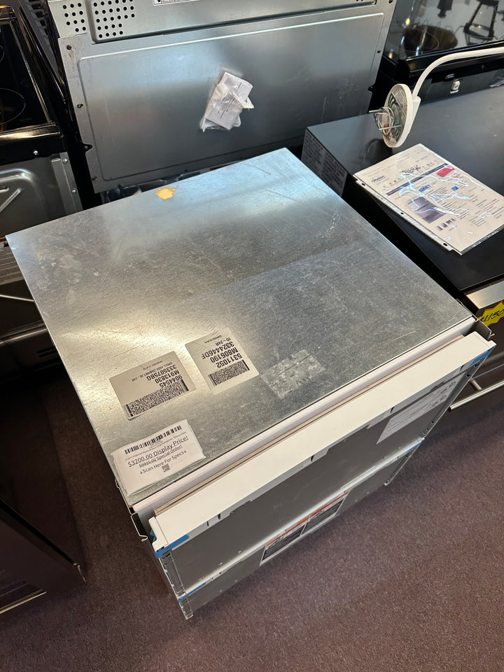 Sub-Zero ID24R
24 Inch Integrated Double Drawer Smart Refrigerator *Display Model