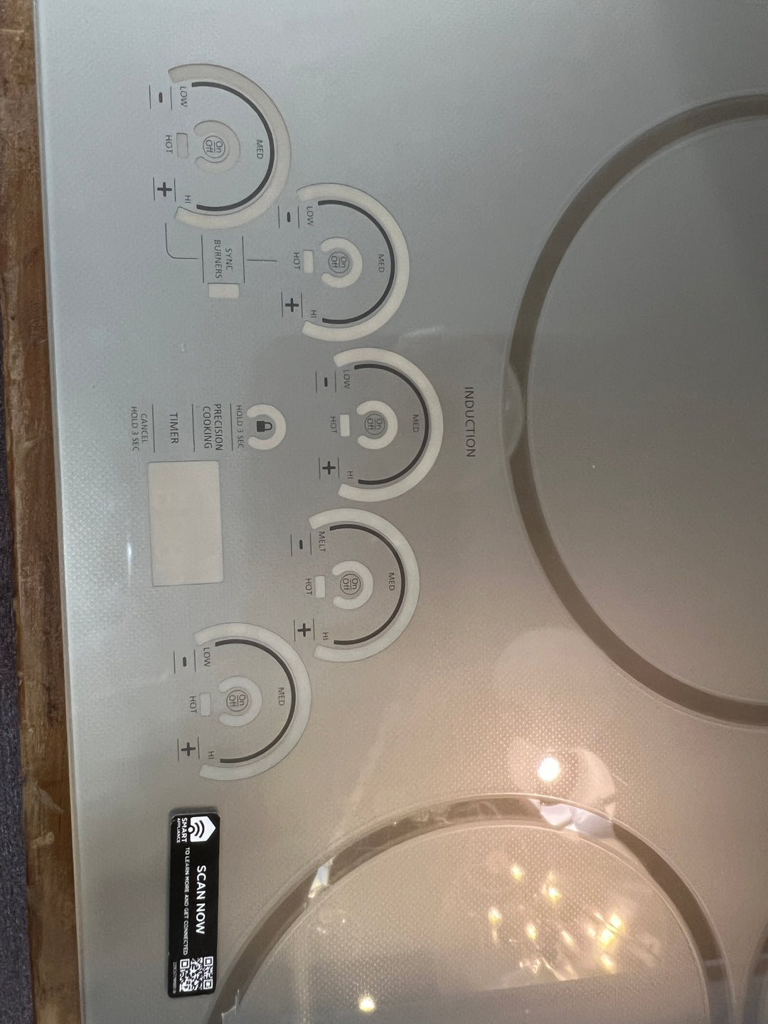 Monogram 36" Built-In Electric Induction Cooktop with 5 Elements - Silver *DISPLAY MODEL