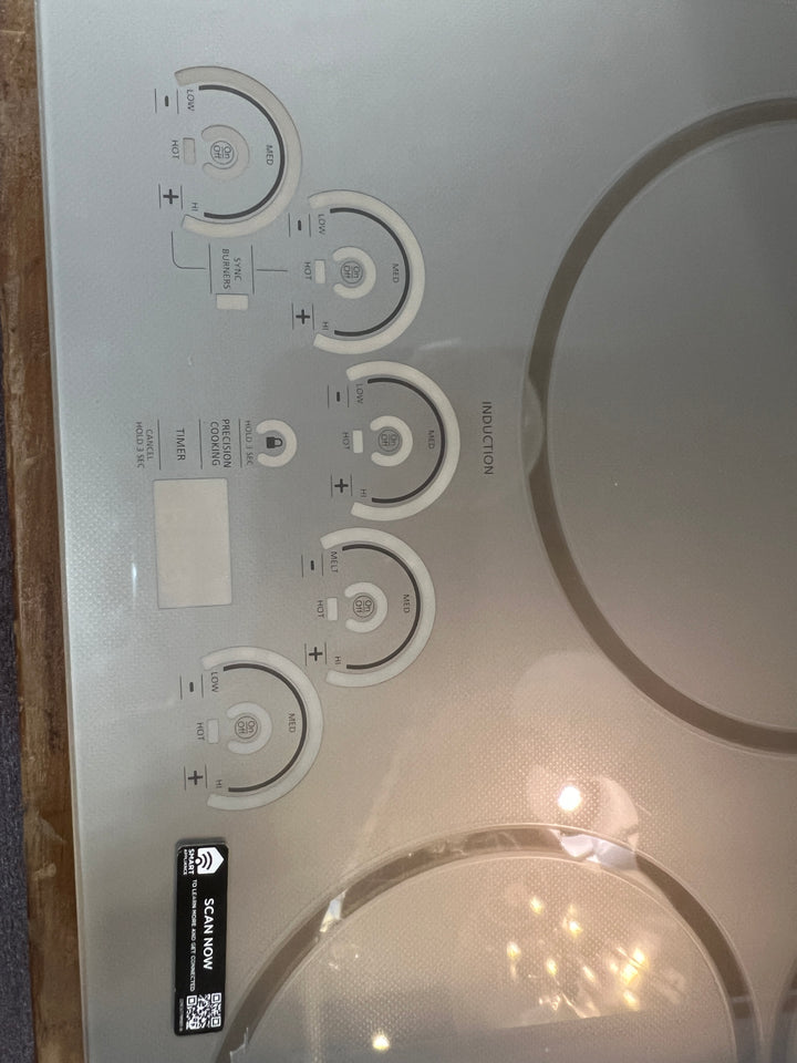 Monogram 36" Built-In Electric Induction Cooktop with 5 Elements - Silver *DISPLAY MODEL