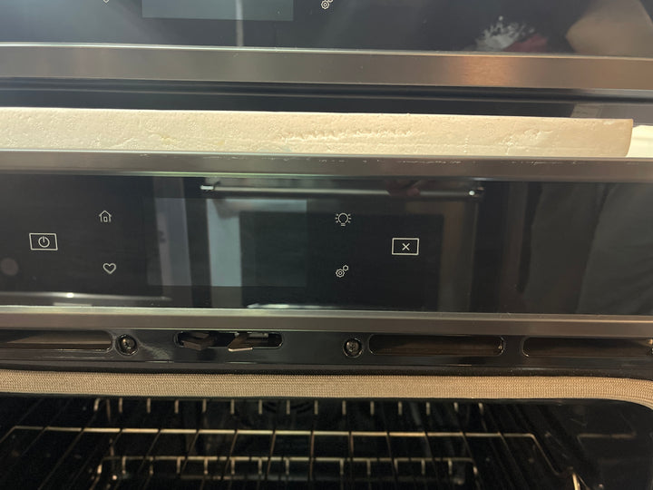 Whirlpool 30 Inch Smart Single Wall Oven with True Convection Cooking WOS72EC0HV DISPLAY MODEL