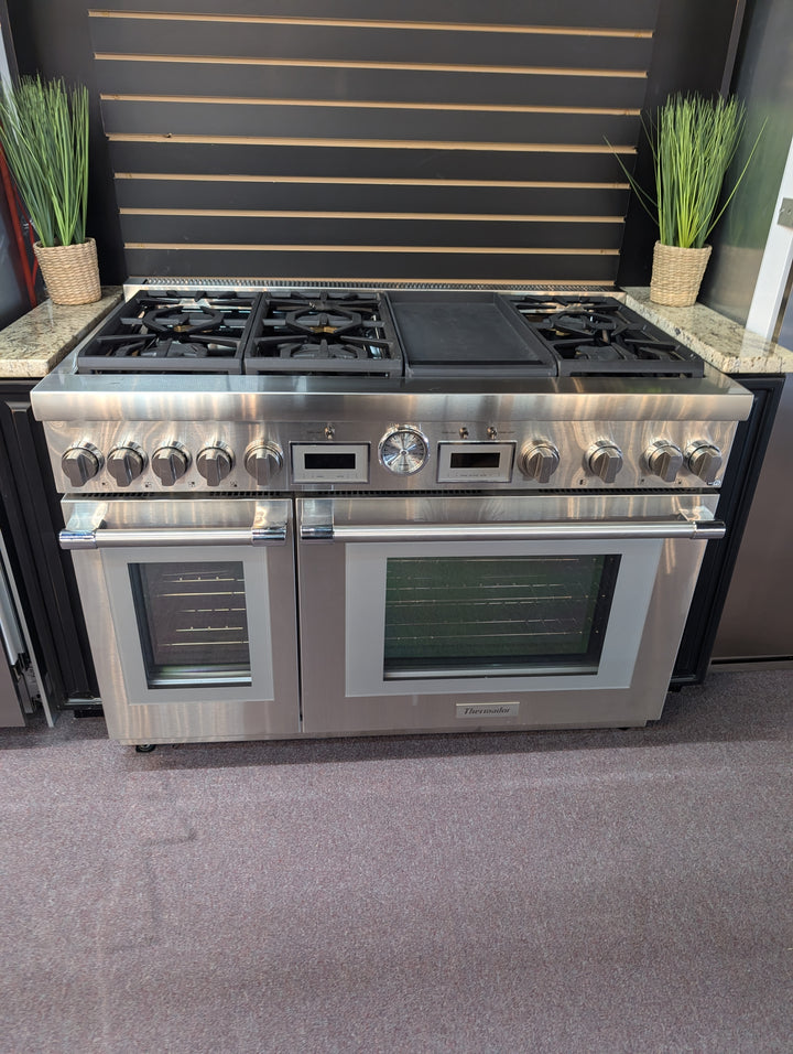 Thermador Pro Grand Professional Series PRD486WDGU 48 Inch Freestanding Professional Dual Fuel Smart Range with 6 Sealed Burners *NEW DISPLAY