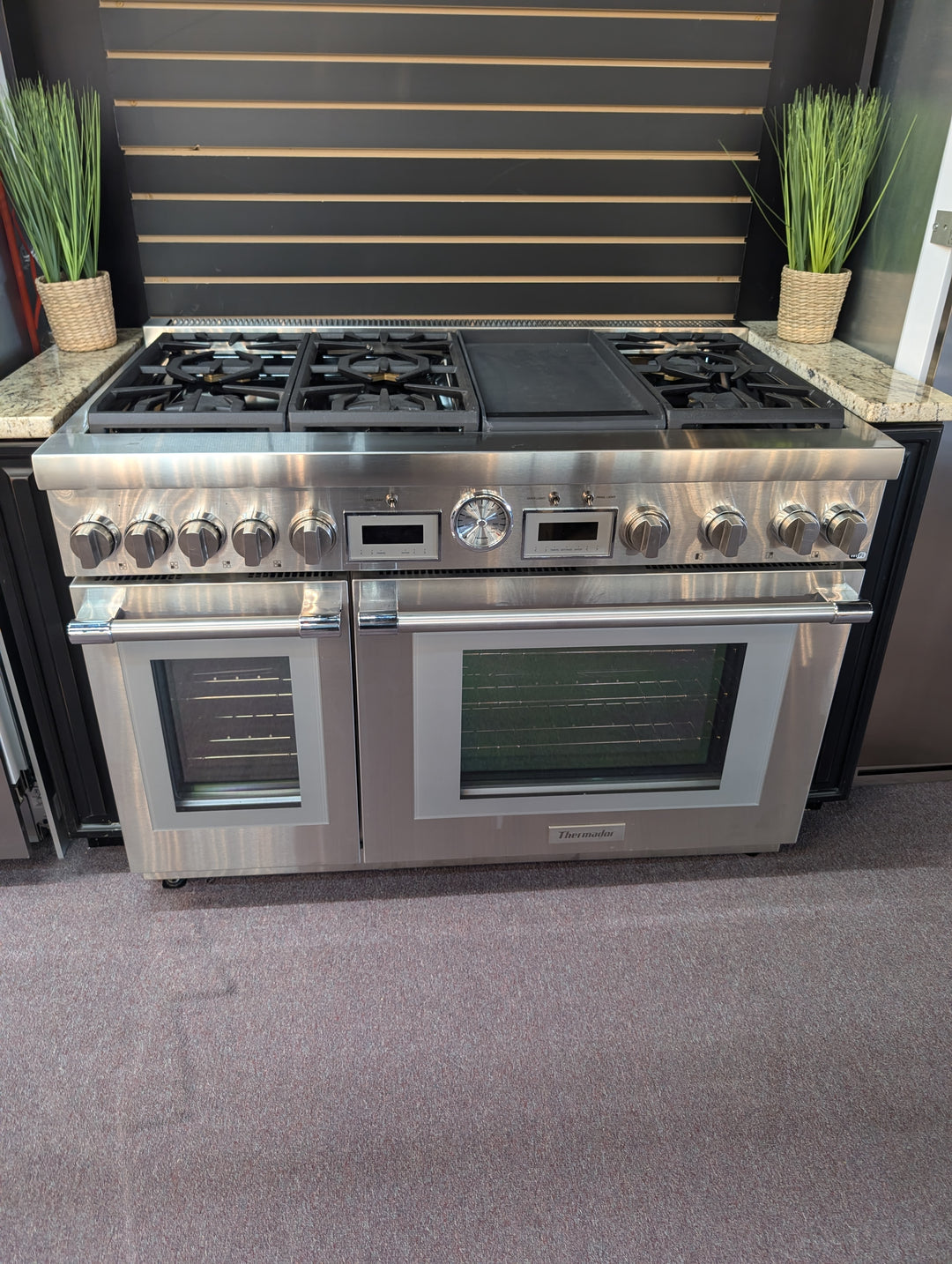 Thermador Pro Grand Professional Series PRD486WDGU 48 Inch Freestanding Professional Dual Fuel Smart Range with 6 Sealed Burners *NEW DISPLAY