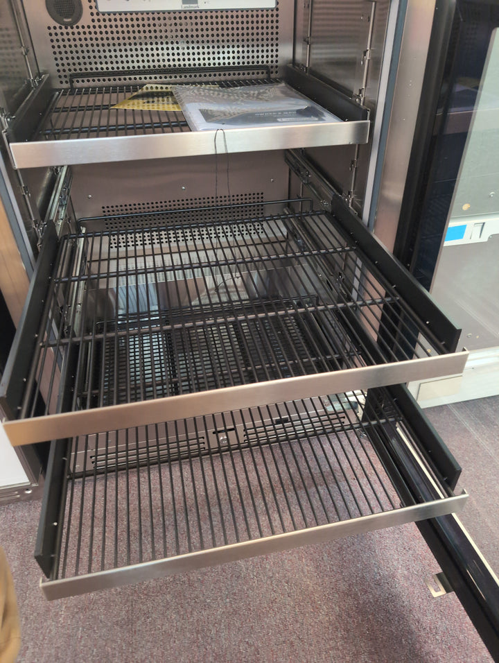 Landmark L3124UI1BSGRH 24 Inch Wide 154 Can Capacity Beverage Cooler *Display Model
