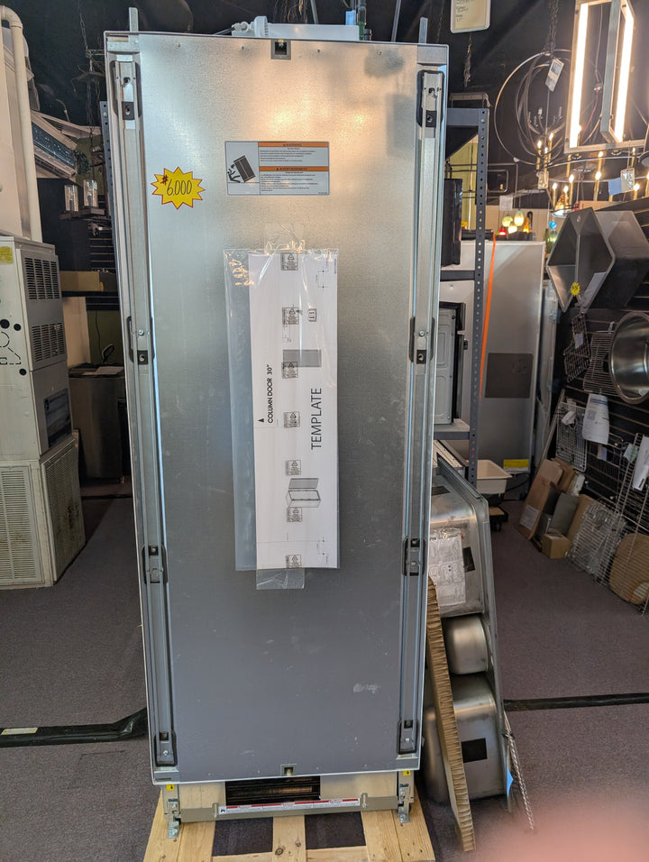 Viking Veil FDFZIC7300L
30 Inch Panel Ready Built-In Freezer Column with 16.0 cu. ft. Total Capacity *New Display