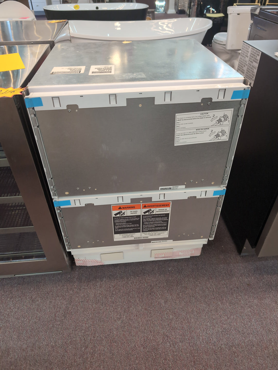 Sub-Zero ID24R
24 Inch Integrated Double Drawer Smart Refrigerator *Display Model