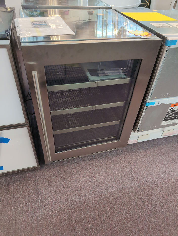 Landmark L3124UI1BSGRH 24 Inch Wide 154 Can Capacity Beverage Cooler *Display Model