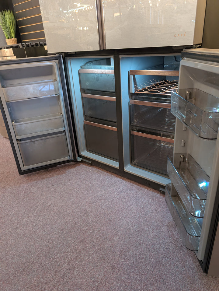 Cafe CAE28DM5TS5
36 Inch Freestanding French Quad Door *Display Model