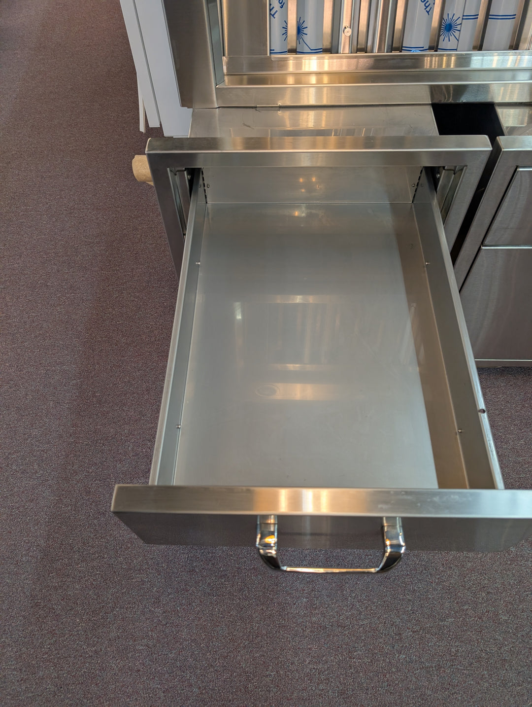 Lynx Professional Grill Series LDW19 19 Inch Stainless Steel Double Drawers *DISPLAY