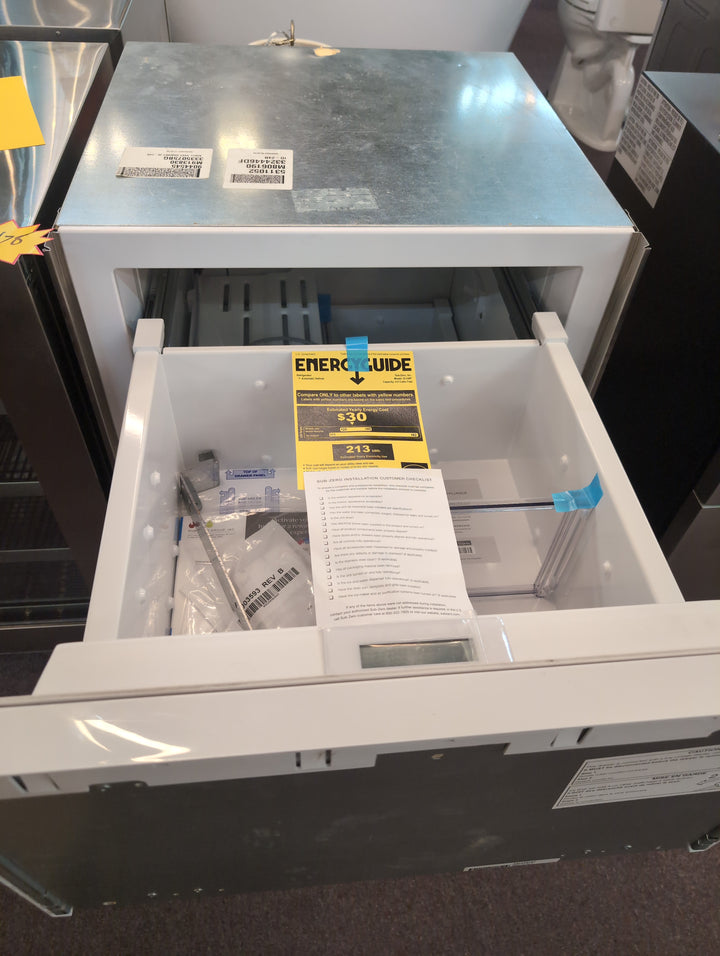 Sub-Zero ID24R
24 Inch Integrated Double Drawer Smart Refrigerator *Display Model