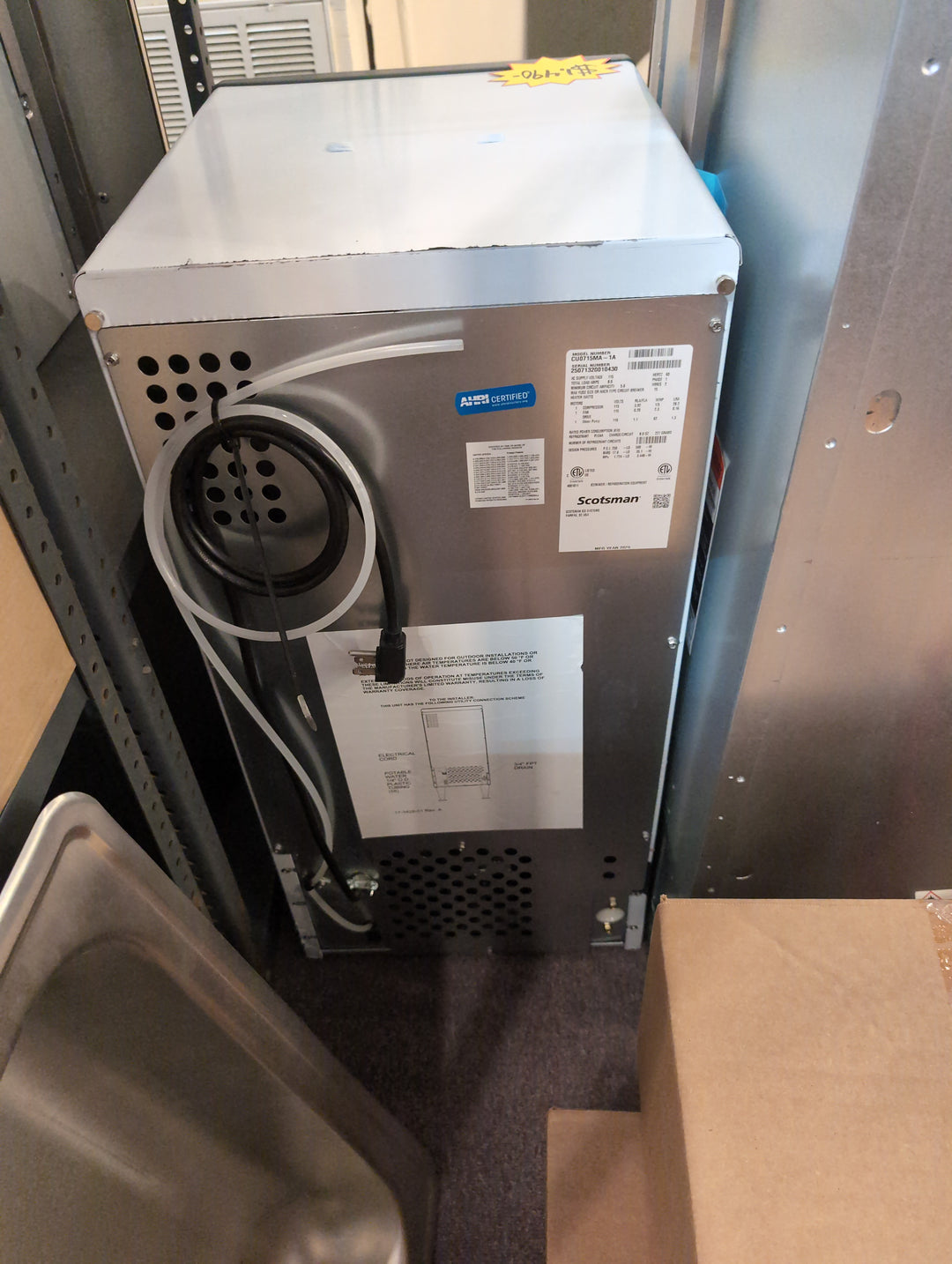 Scotsman CU0715MA-1 Undercounter Ice Maker With Bin, cube style *New Display