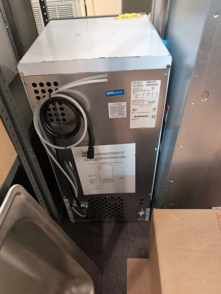 Scotsman CU0715MA-1 Undercounter Ice Maker With Bin, cube style *New Display