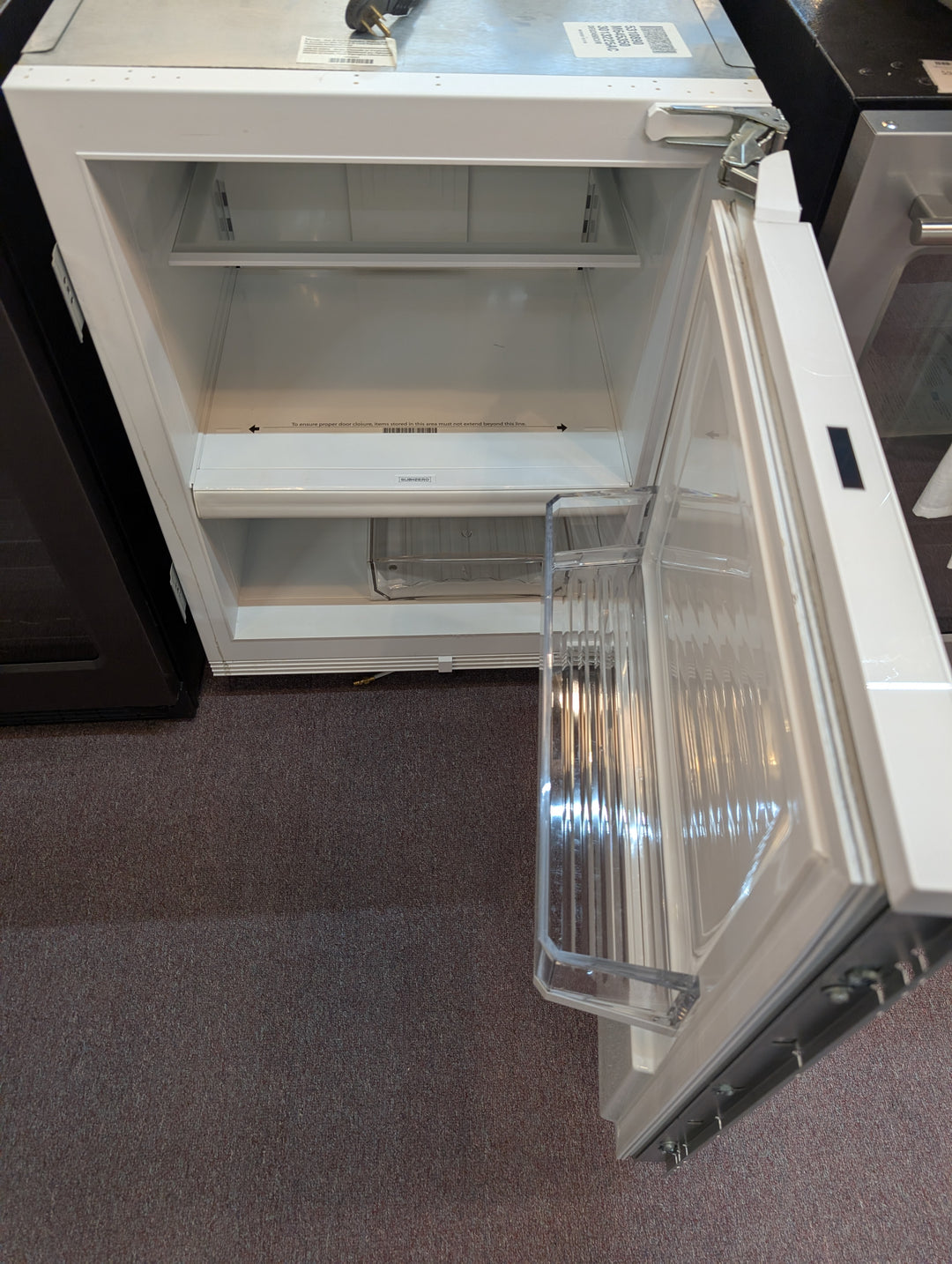 Sub-Zero Designer Series DEU2450CIR
24 Inch Built-In Panel Ready Smart Combination Refrigerator/Freezer with 4.8 cu ft Total Capacity *Display