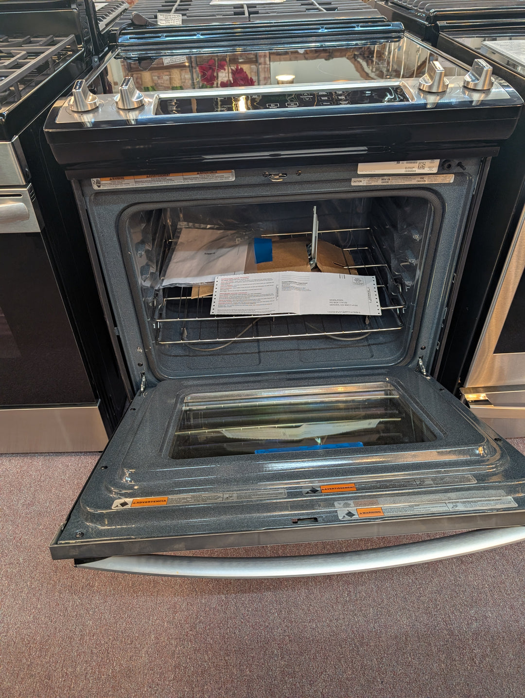 Whirlpool WEE515S0LS 30 Inch Slide-In Electric Range with 4 Elements *DISPLAY