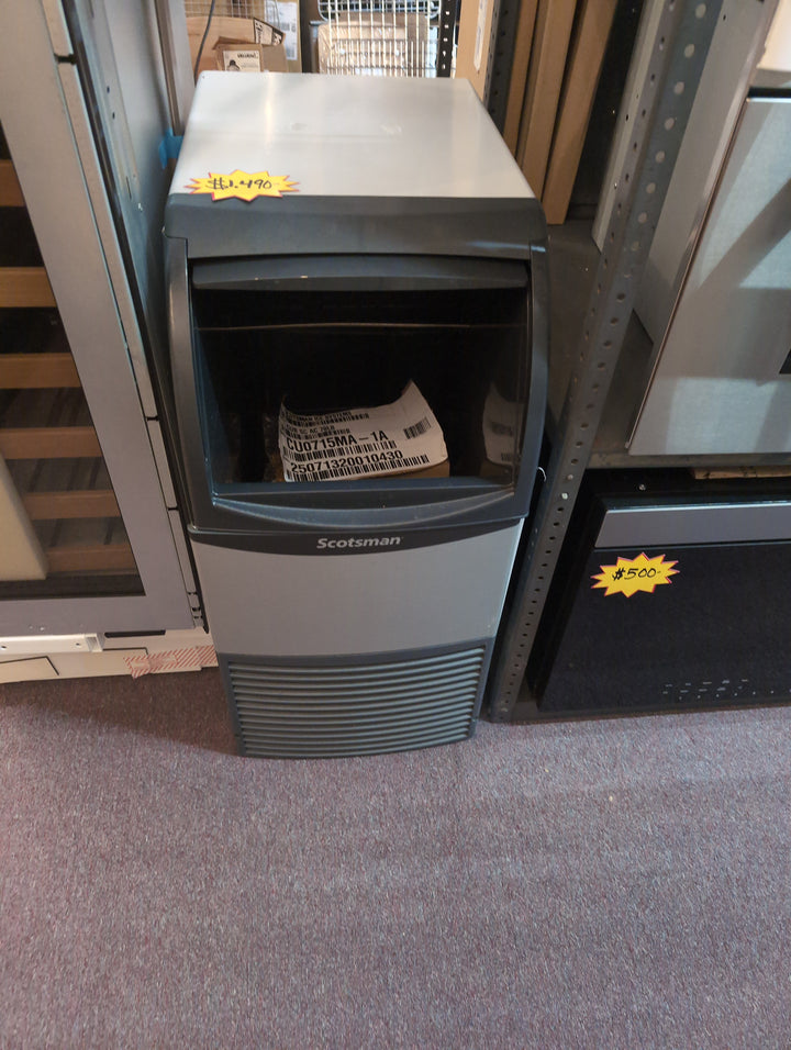 Scotsman CU0715MA-1 Undercounter Ice Maker With Bin, cube style *New Display