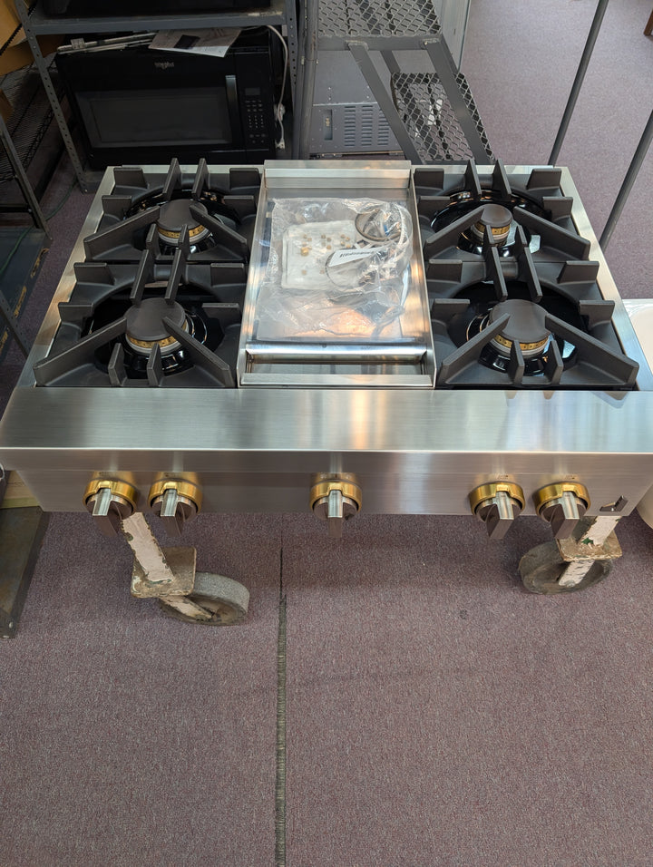 JennAir RISE™ JGCP536HL 36 Inch Gas Rangetop with 4 Sealed Brass Burners *Display